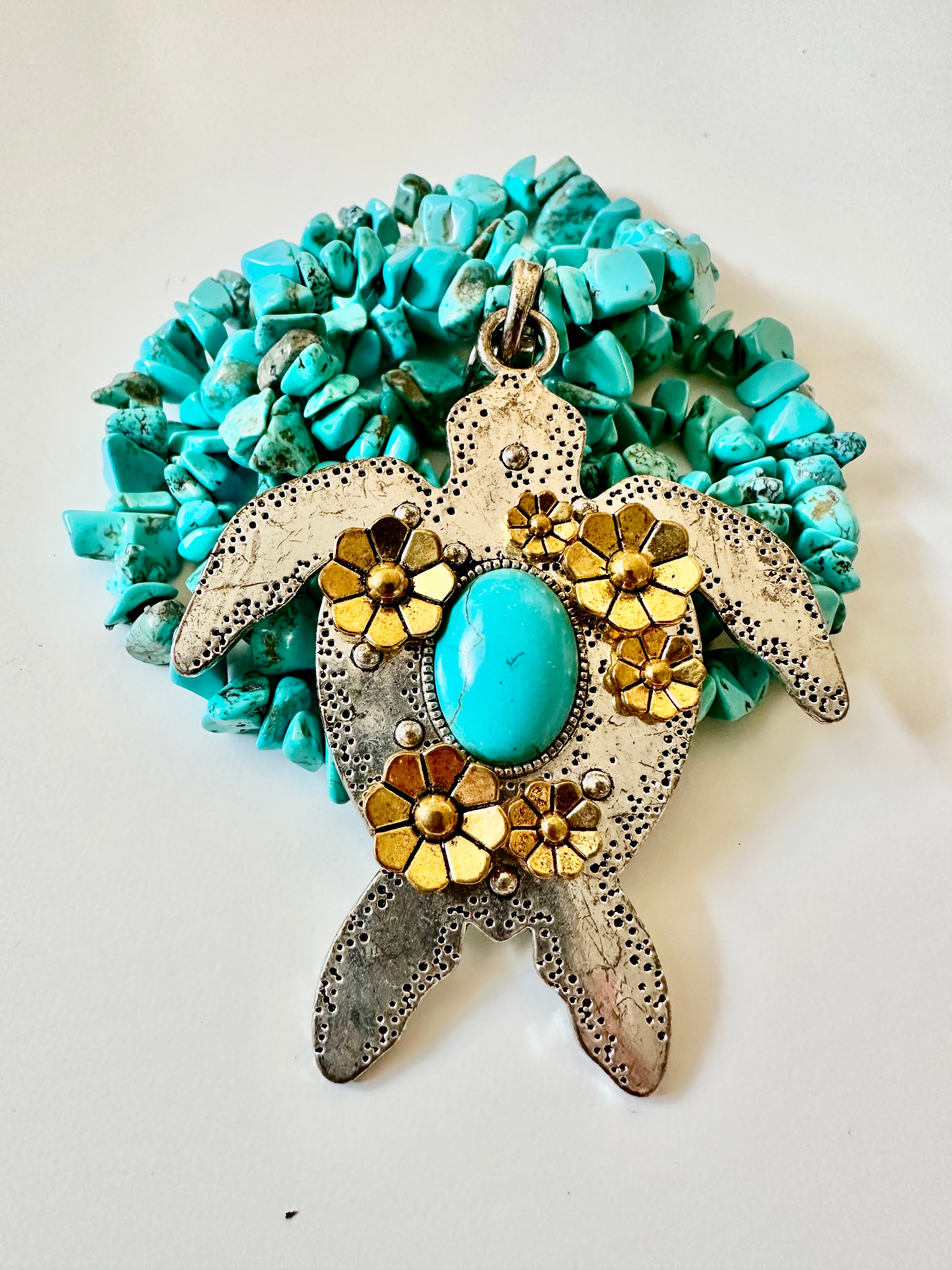 Colar Turquesa com tartaruga